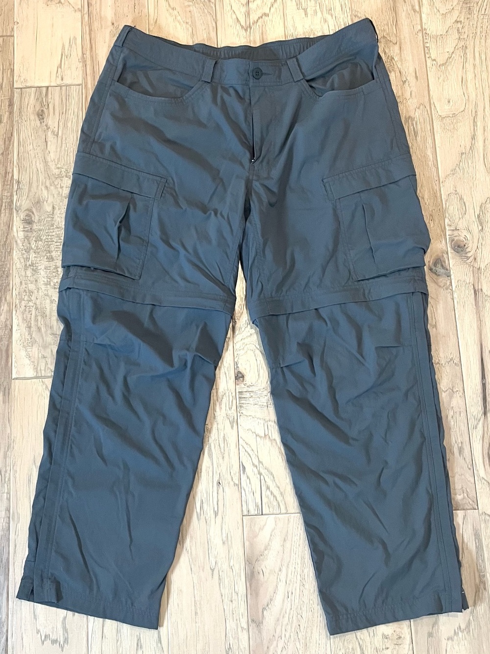 REI Sahara Convertible Grey Cargo Pants, size 40W x 30L